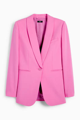 Zara Unveils New Bubblegum Pink Line, Establishing Significant Fashion Trends