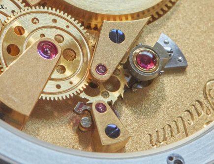 Cartier's En Équilibre Collection of Jewelry Embodies Balance