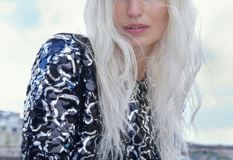 Gisele Bundchen Radiates Opulence on Vogue Brazil Cover (Images)