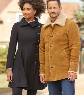 & Other Stories' Coats Enhance Winter Fashion with Opulent Elegance