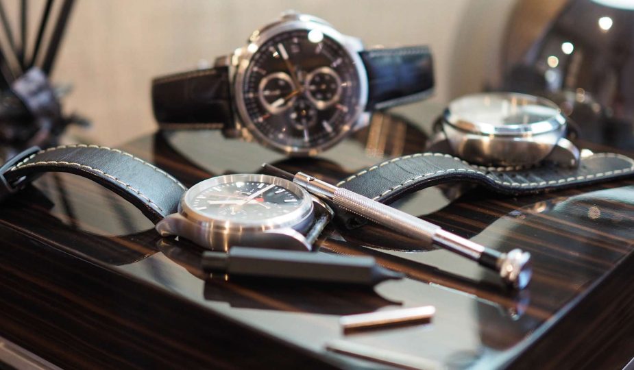 Investment Manual for Pre-Owned Luxury Timepieces: Premium Watches