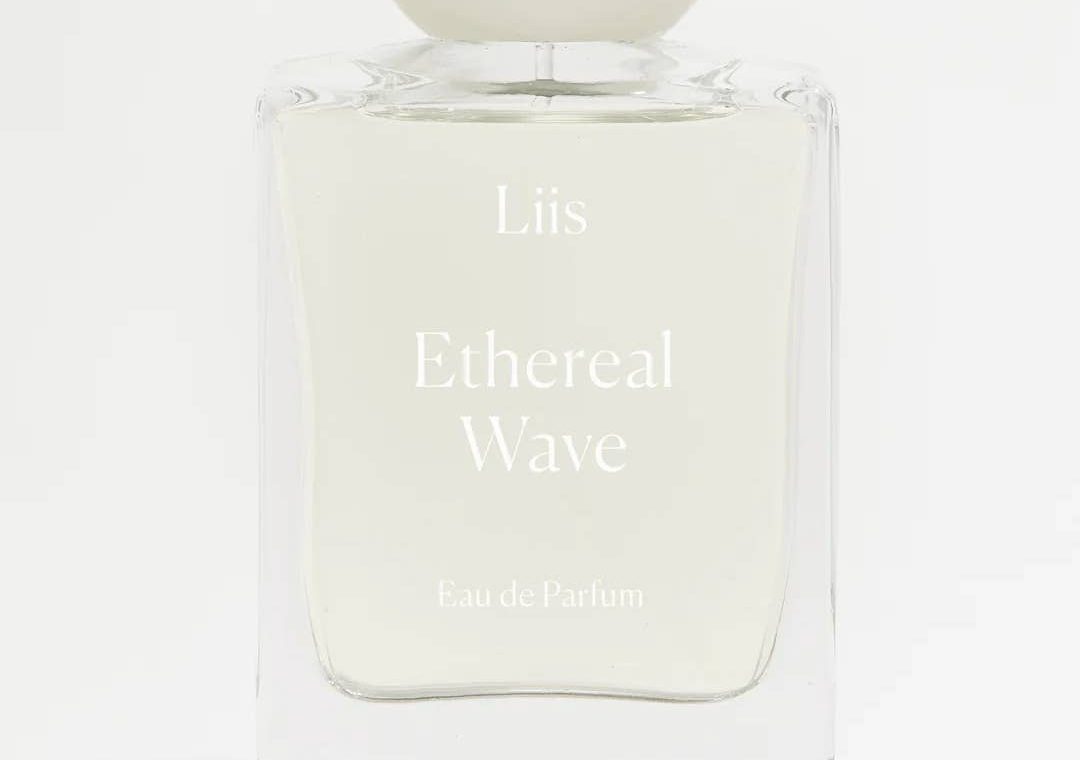 The Fresh Summer Scent Trend: Ocean-Kissed Skin and Juicy Fruit Aromas