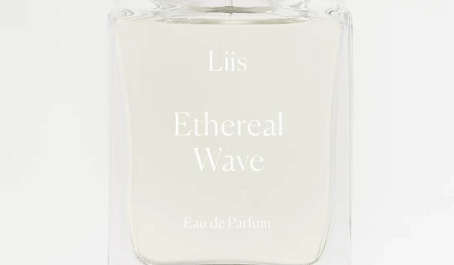The Fresh Summer Scent Trend: Ocean-Kissed Skin and Juicy Fruit Aromas