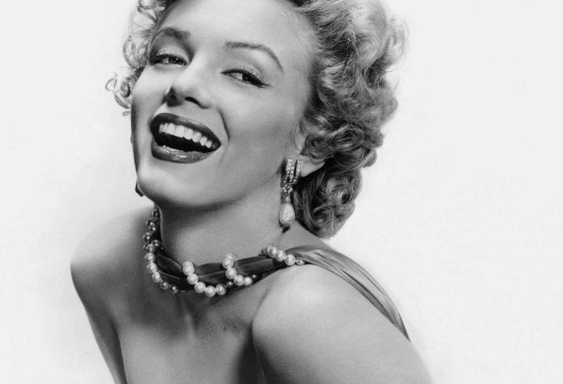 GUESS Celebrates Marilyn Monroe: Exhibit at MUDEC and Capsule Collection Merging Fashion, Photography, and Modern Culture